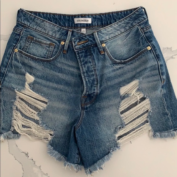 Good American The Bombshell Short